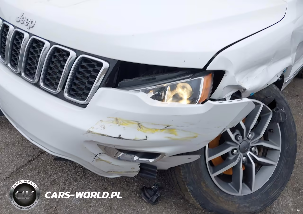 2019 Jeep Grand Cherokee Limited 4X4 VIN:1C4RJFBG0KC620799 - 6