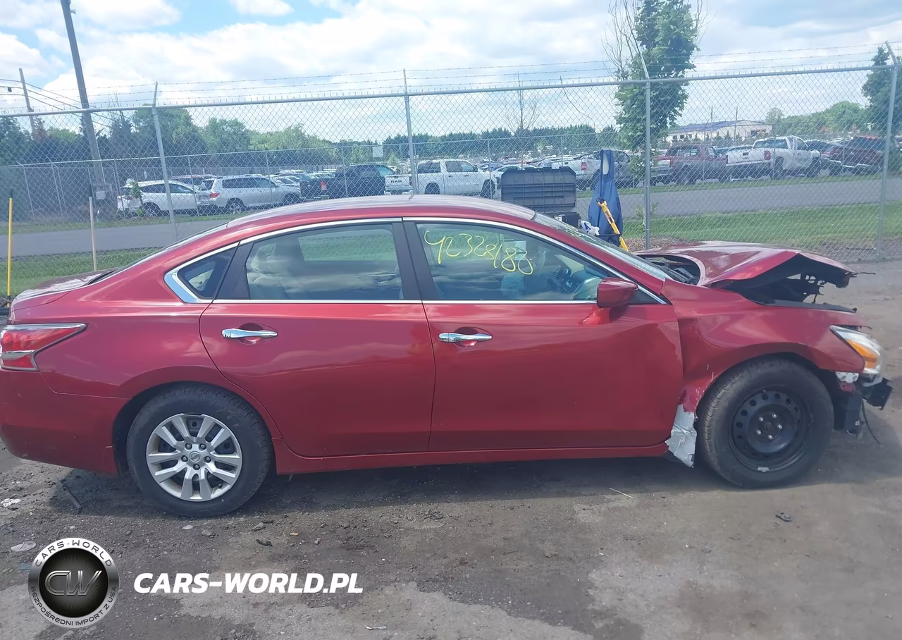 2015 Nissan Altima 2.5 S VIN:1N4AL3AP2FC486008 - 14