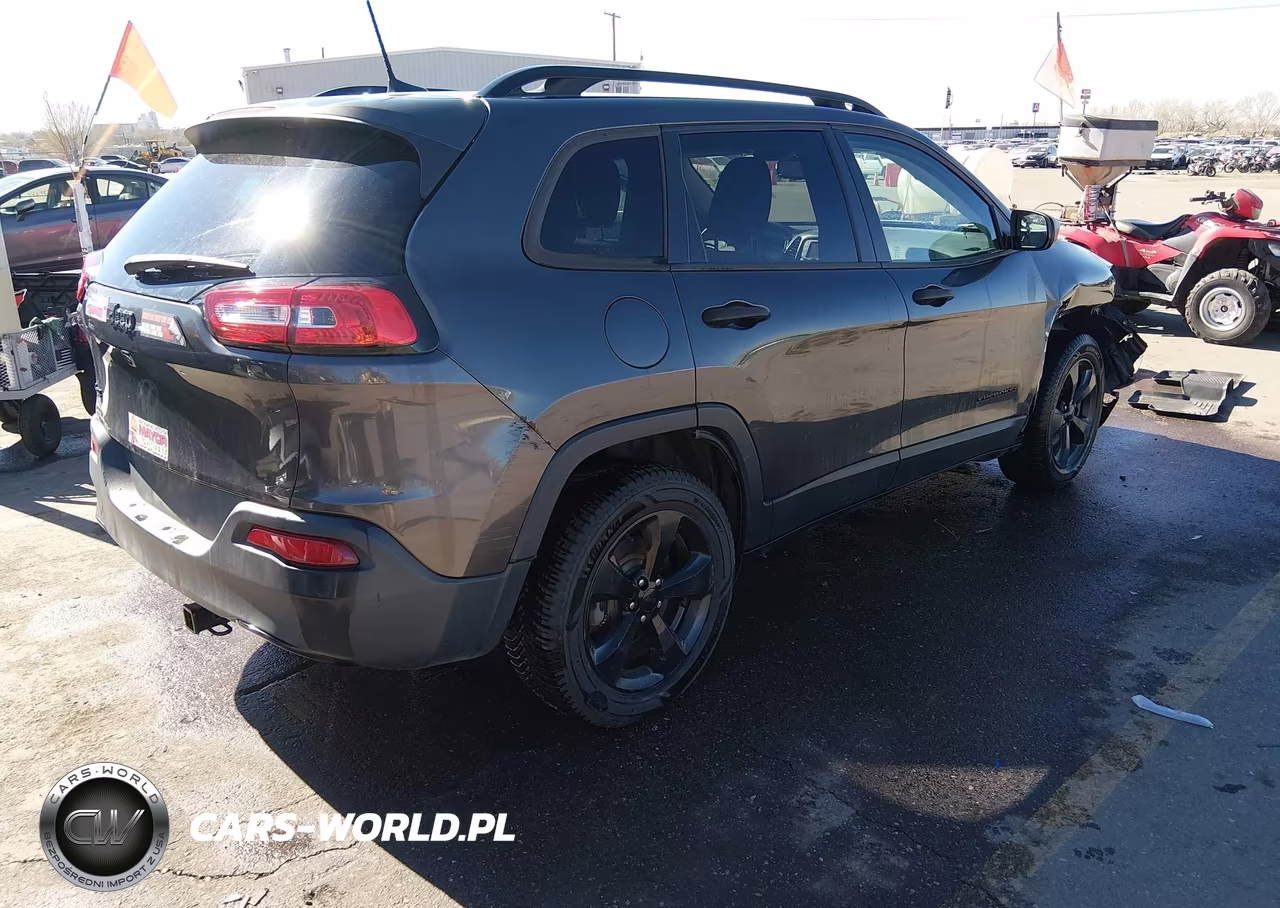 2016 Jeep Cherokee Altitude VIN:1C4PJMABXGW333140 - 4