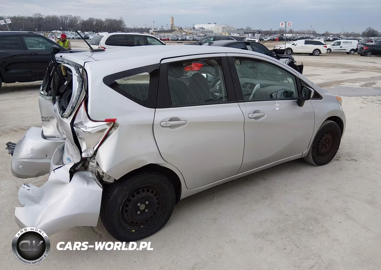 2016 Nissan Versa Note S (Sr)-S Plus-Sl-Sr-Sv VIN:3N1CE2CP3GL353643 - 4