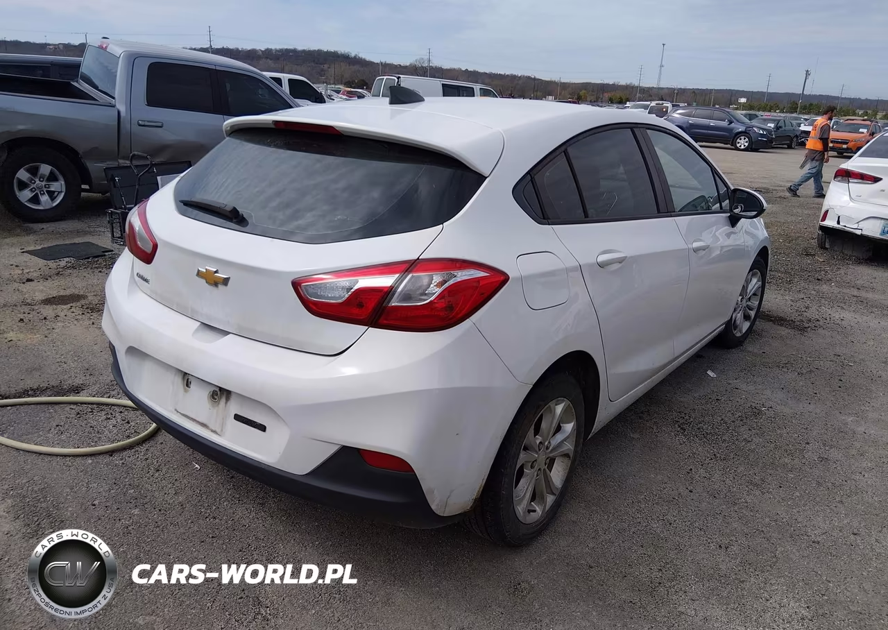 2019 Chevrolet Cruze Ls VIN:3G1BC6SM9KS595325 - 4