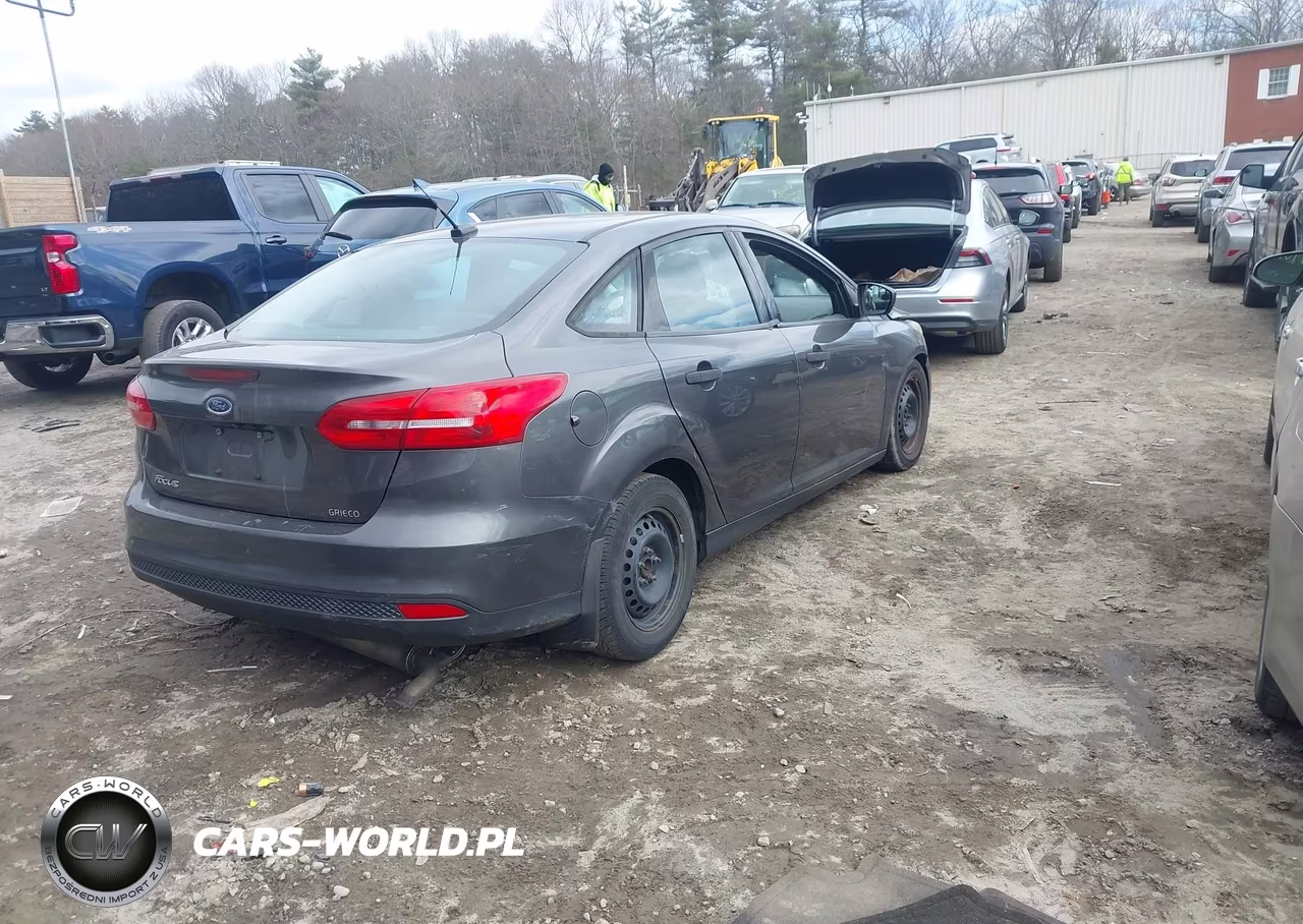 2016 Ford Focus S VIN:1FADP3E24GL256410 - 4