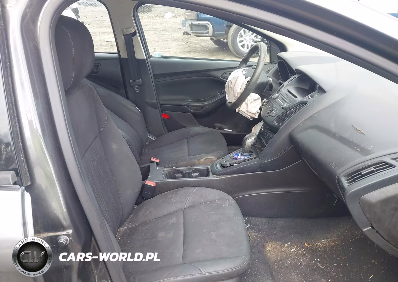 2016 Ford Focus S VIN:1FADP3E24GL256410 - 5