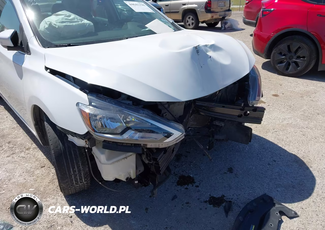 2018 Nissan Sentra S VIN:3N1AB7AP5JY334022 - 6