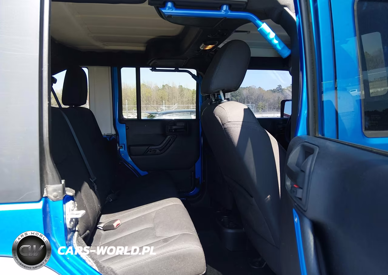 2015 Jeep Wrangler Unlimited Sport VIN:1C4BJWDG7FL518677 - 8