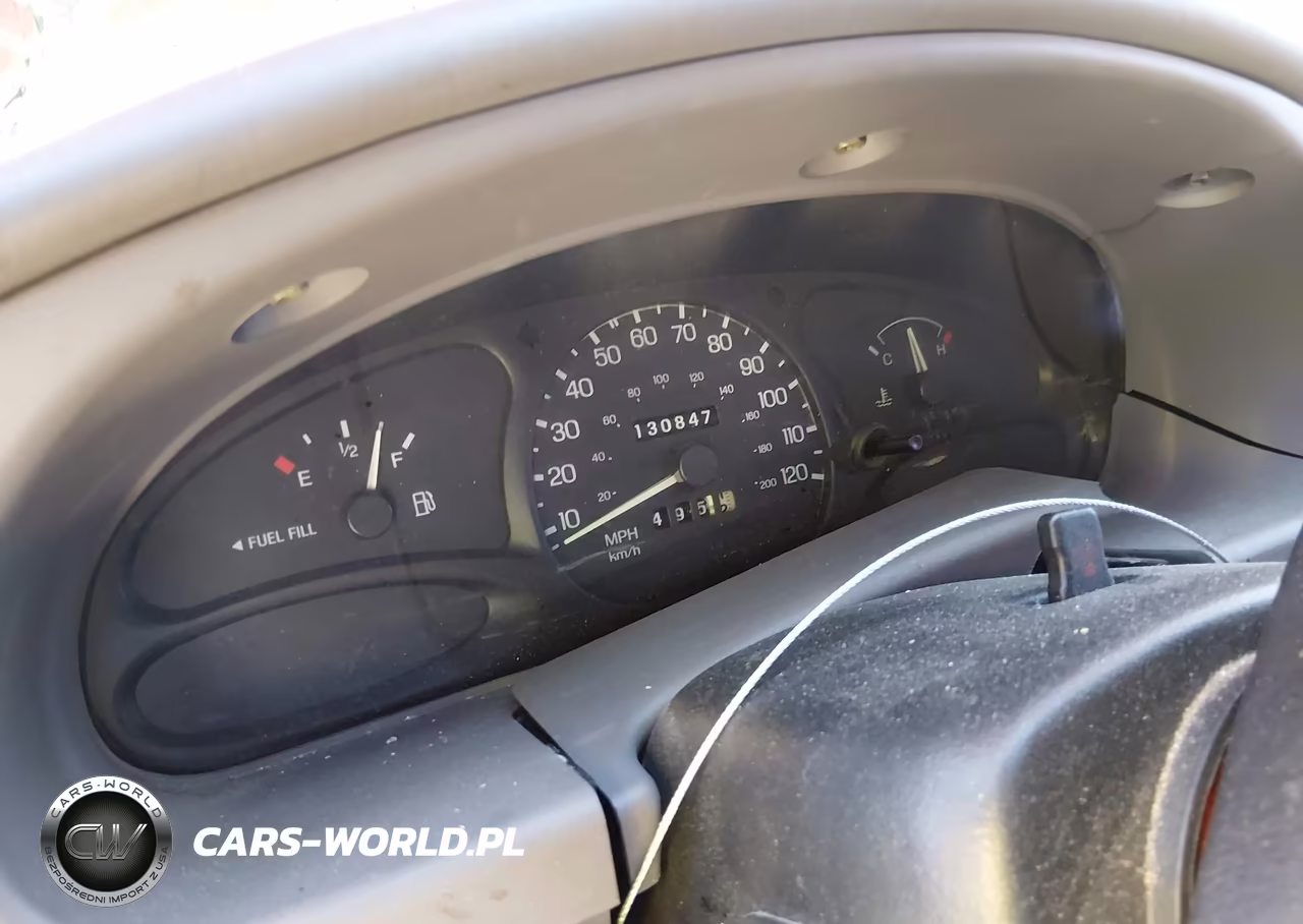 2001 Ford Escort VIN:3FAFP13P41R126681 - 7