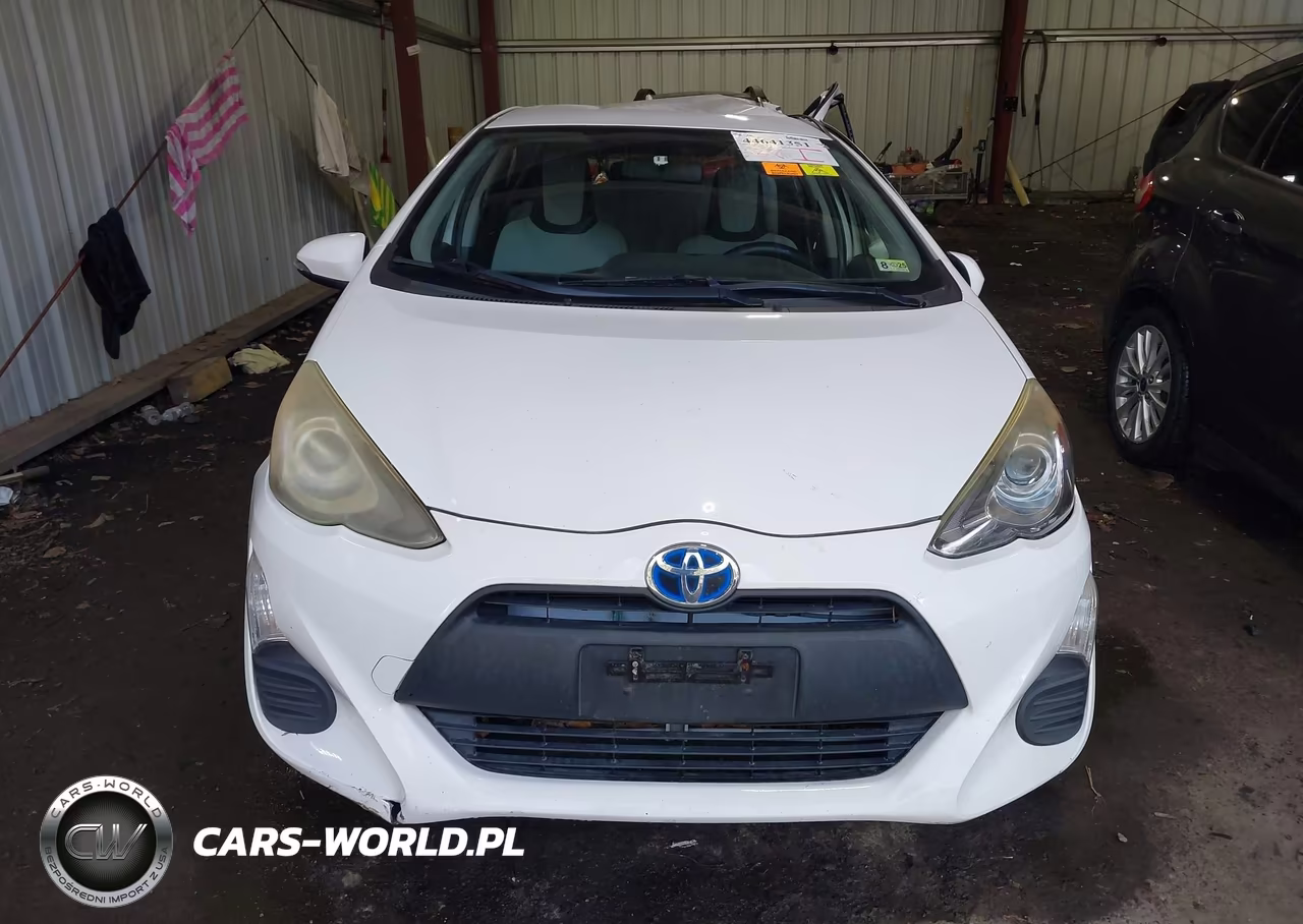 2016 Toyota Prius C One VIN:JTDKDTB37G1120808 - 13