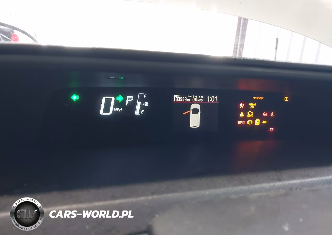 2016 Toyota Prius C One VIN:JTDKDTB37G1120808 - 16