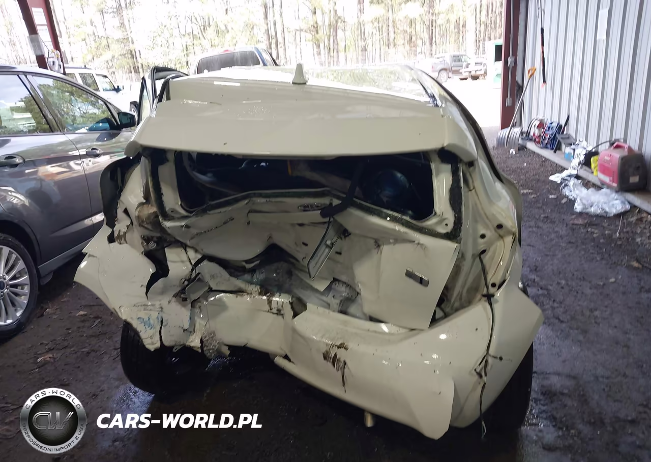 2016 Toyota Prius C One VIN:JTDKDTB37G1120808 - 17