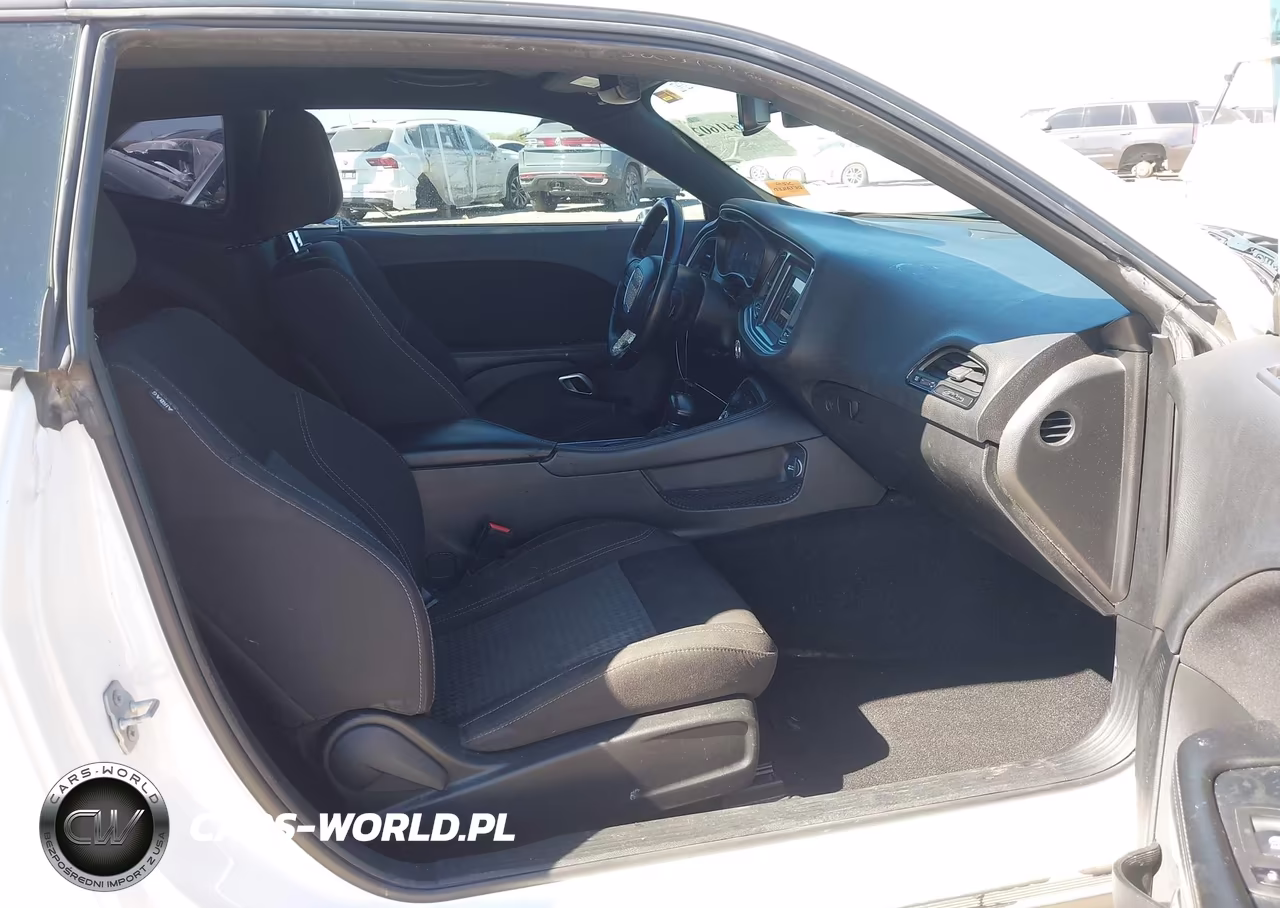 2020 Dodge Challenger Sxt VIN:2C3CDZAGXLH240288 - 5