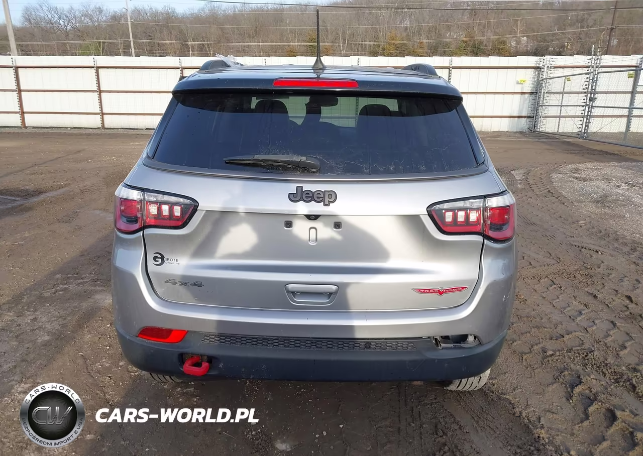 2018 Jeep Compass Trailhawk 4X4 VIN:3C4NJDDB7JT232055 - 16