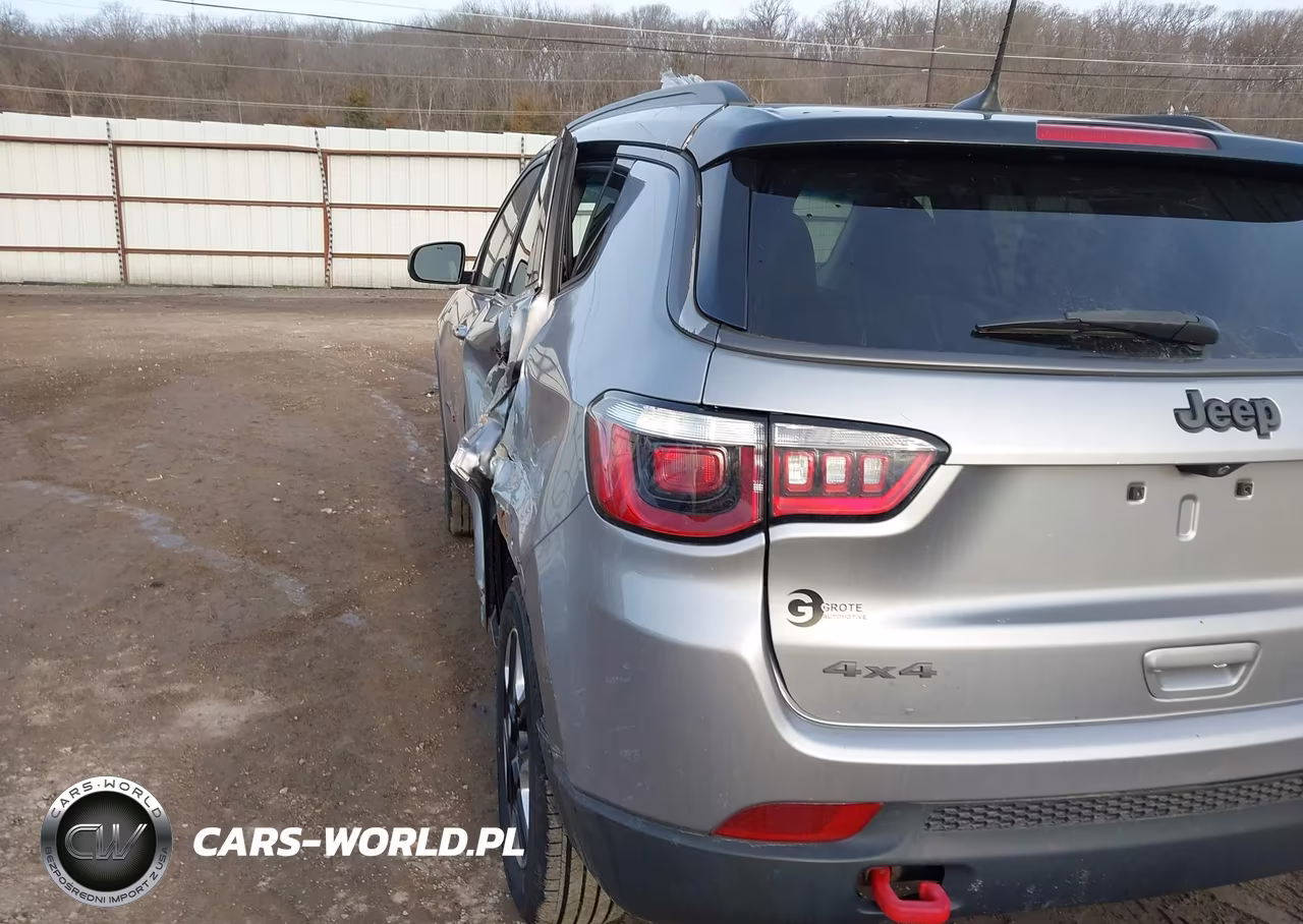 2018 Jeep Compass Trailhawk 4X4 VIN:3C4NJDDB7JT232055 - 17