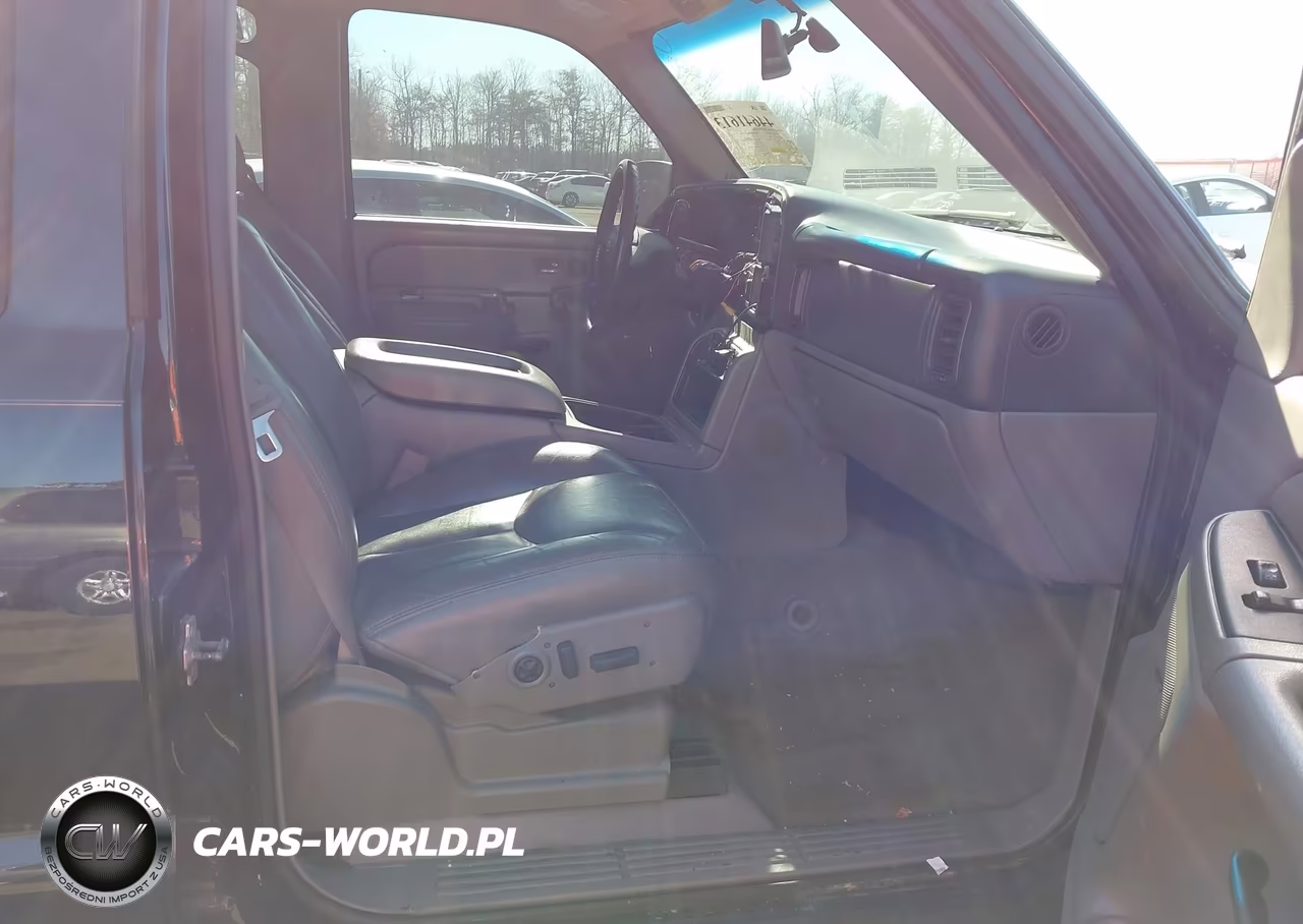 2005 Chevrolet Suburban 1500 Z71 VIN:3GNFK16Z55G117633 - 5