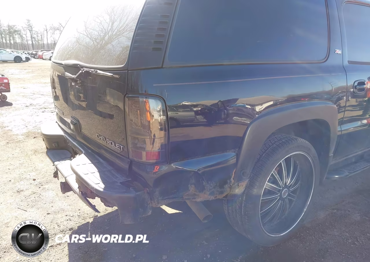 2005 Chevrolet Suburban 1500 Z71 VIN:3GNFK16Z55G117633 - 6