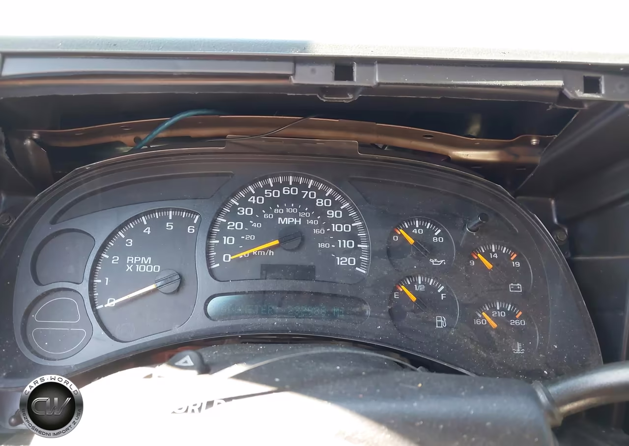 2005 Chevrolet Suburban 1500 Z71 VIN:3GNFK16Z55G117633 - 7