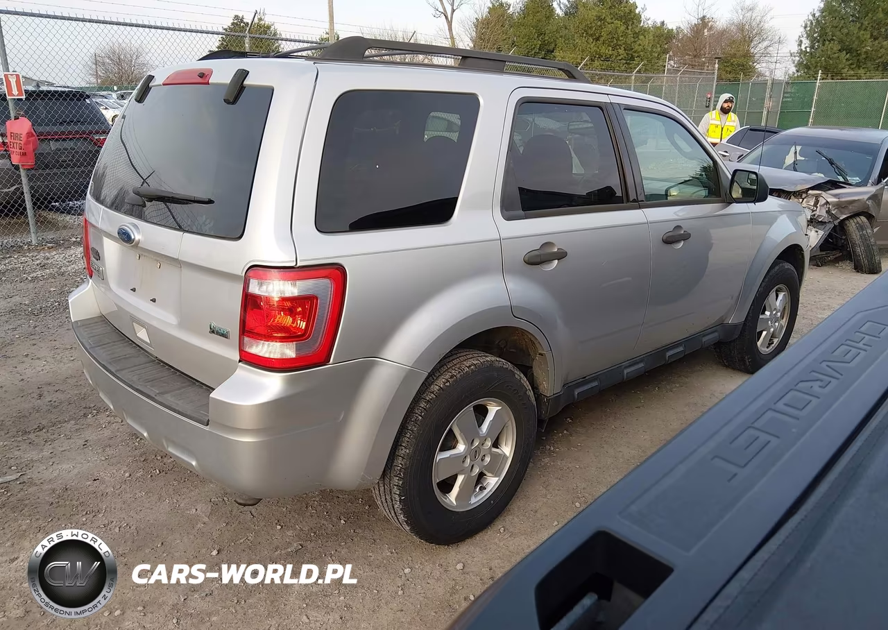 2011 Ford Escape Xlt VIN:1FMCU0DG6BKB22714 - 4