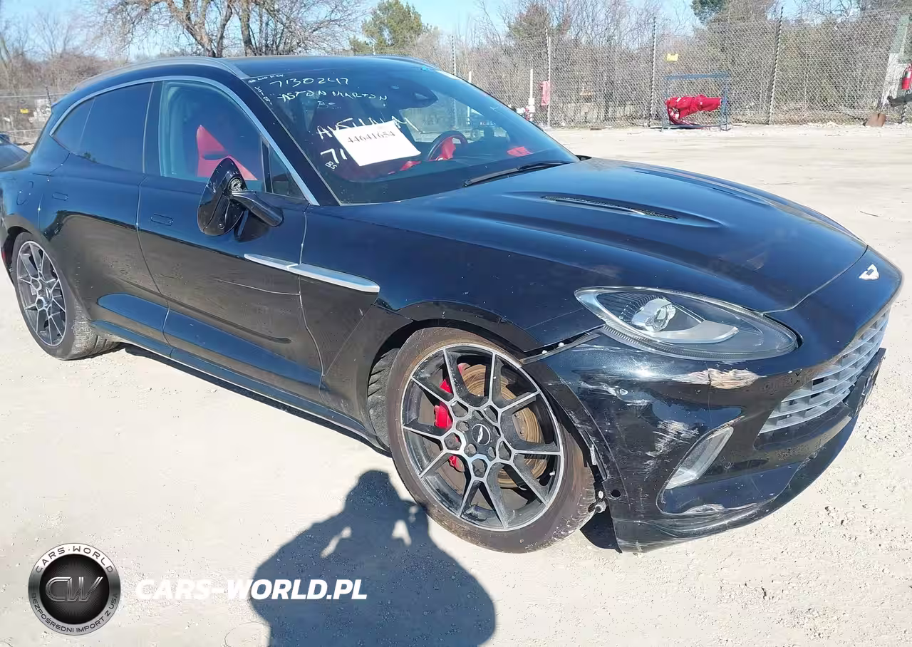 2021 Aston Martin Dbx