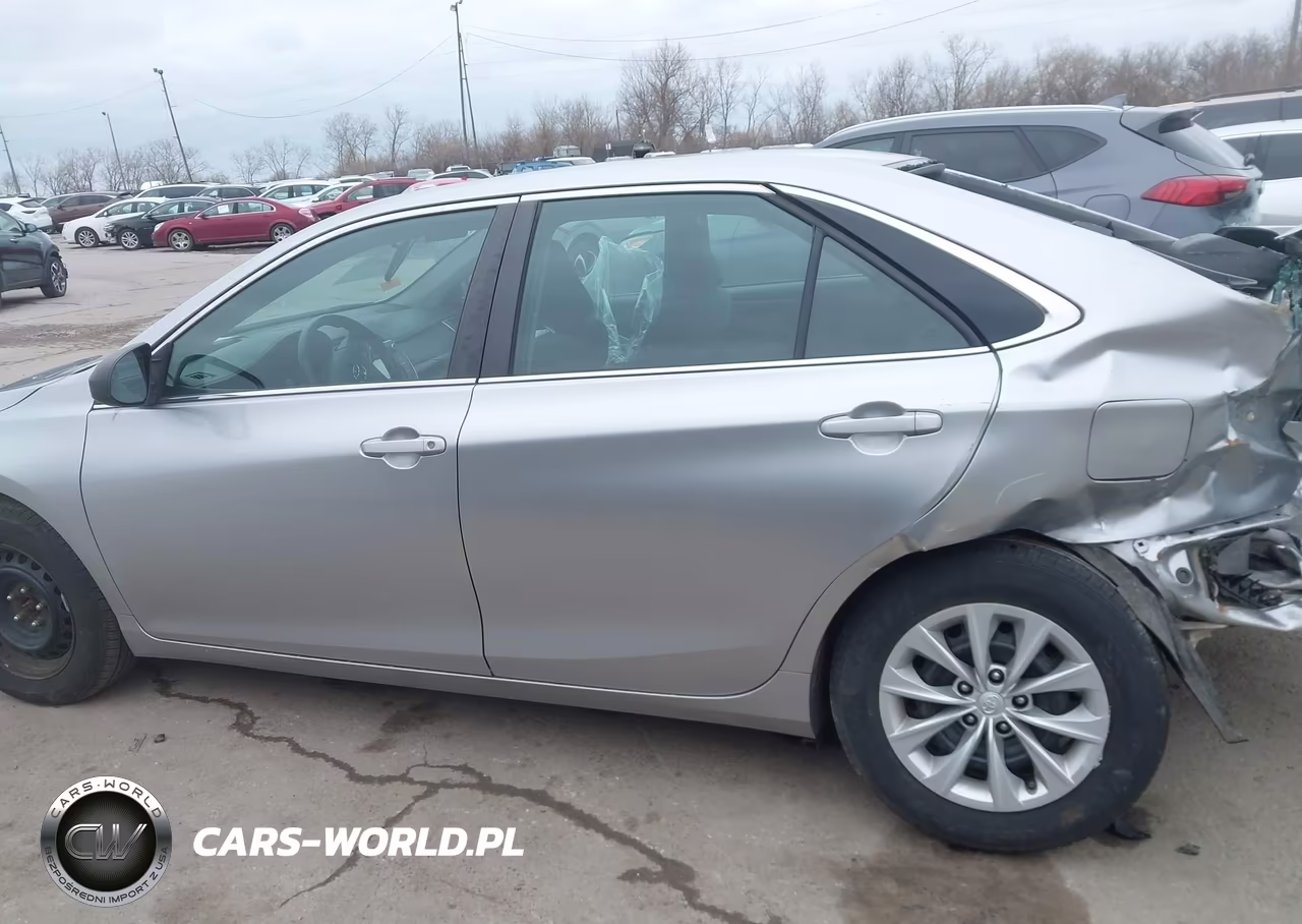 2016 Toyota Camry Le VIN:4T4BF1FK6GR520178 - 15
