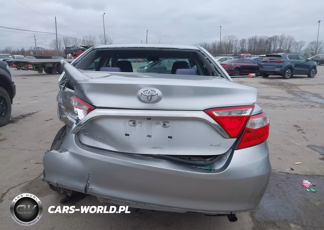 2016 Toyota Camry Le VIN:4T4BF1FK6GR520178 - 17