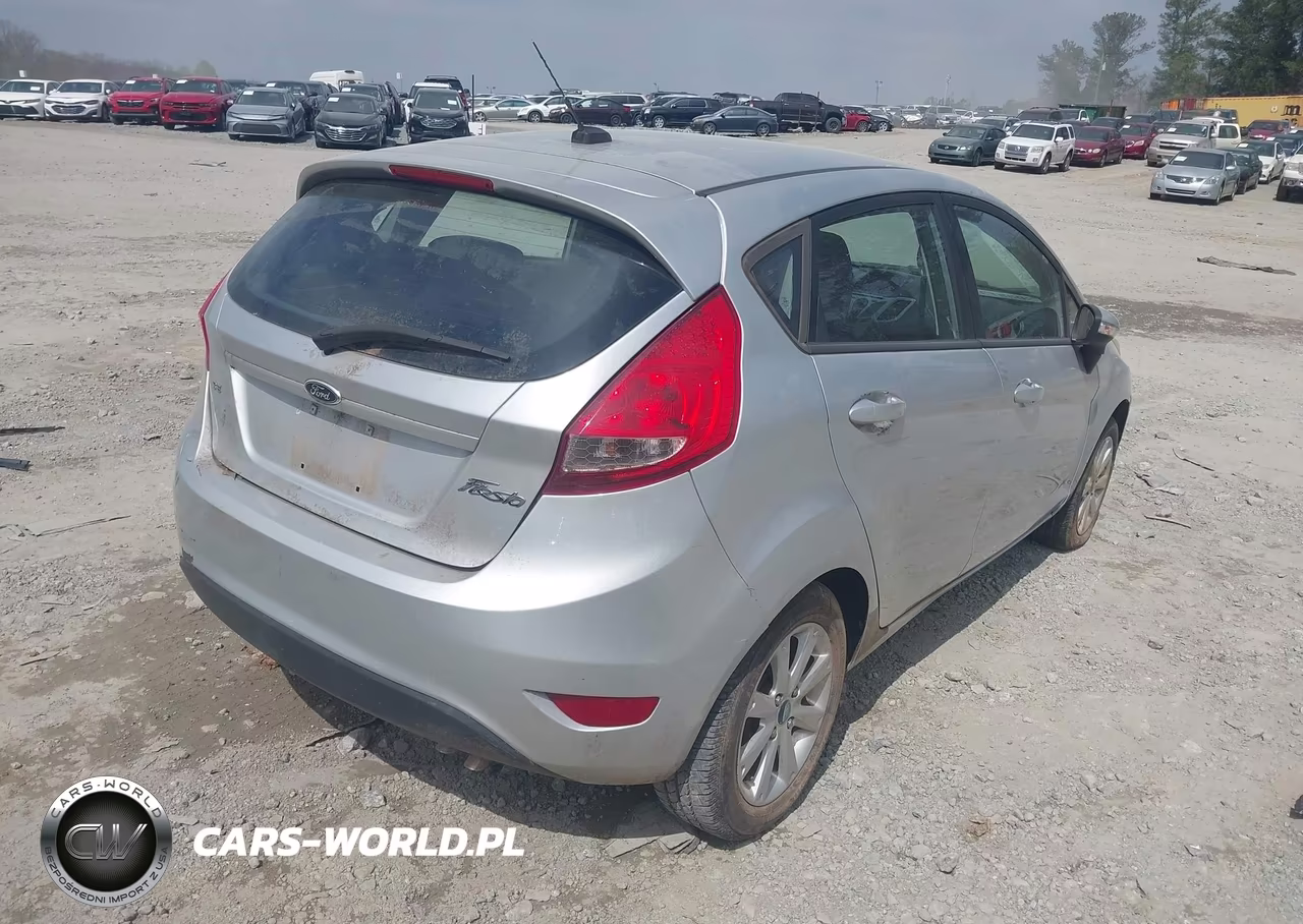 2013 Ford Fiesta Se VIN:3FADP4EJXDM131791 - 4