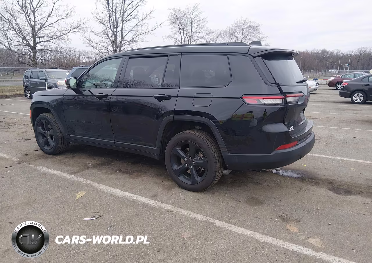 2025 Jeep Grand Cherokee L Limited 4X4 VIN:1C4RJKBG0S8761030 - 3
