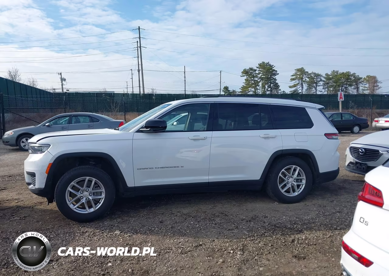 2022 Jeep Grand Cherokee L Laredo 4X4 VIN:1C4RJKAG3N8534839 - 14
