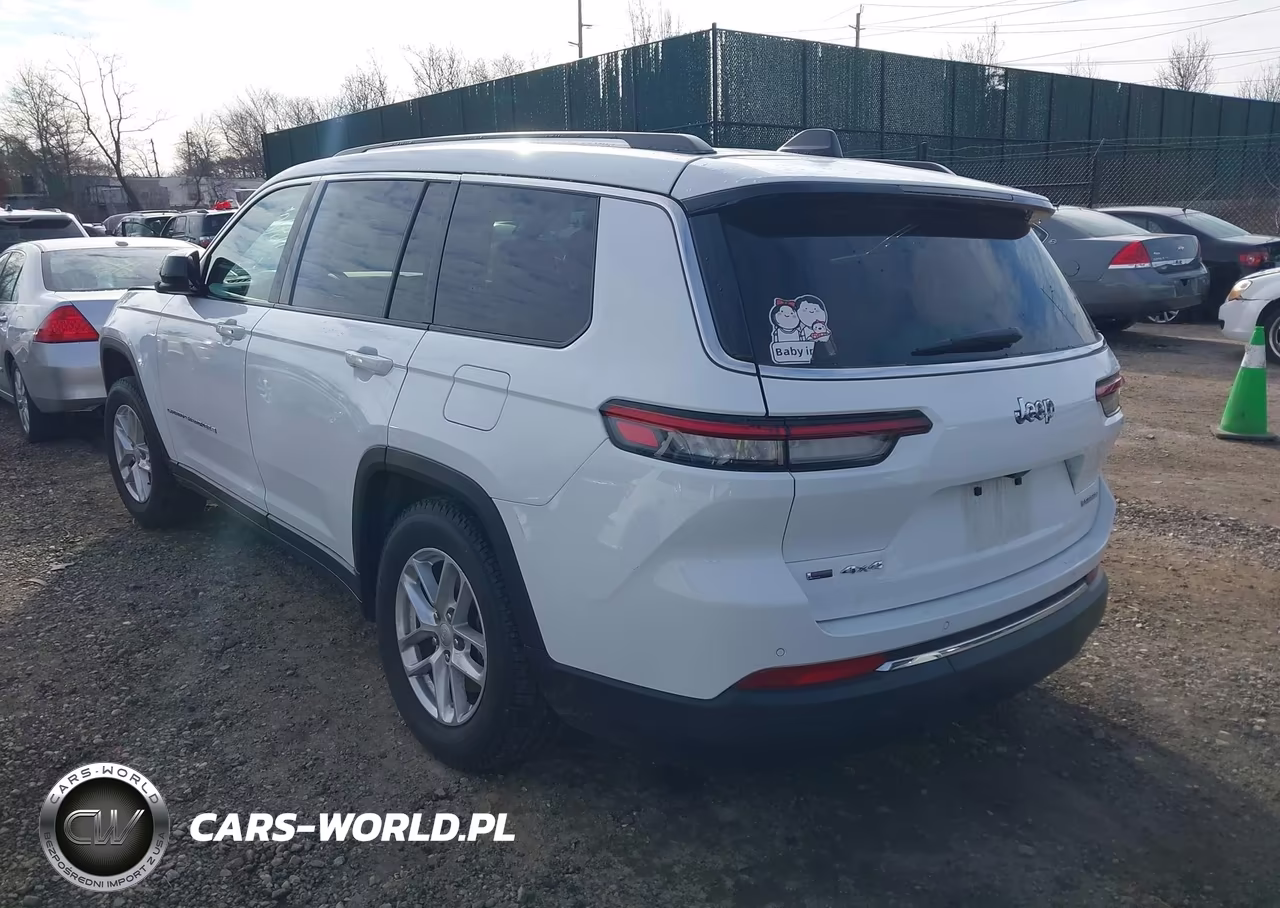 2022 Jeep Grand Cherokee L Laredo 4X4 VIN:1C4RJKAG3N8534839 - 3