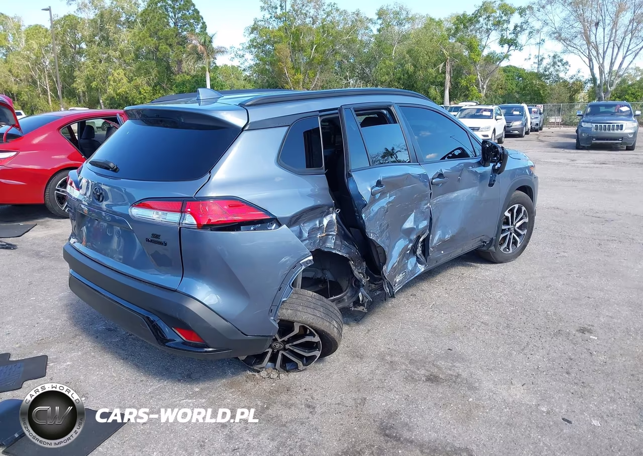 2024 Toyota Corolla Cross Hybrid Se VIN:7MUFBABG6RV044895 - 4