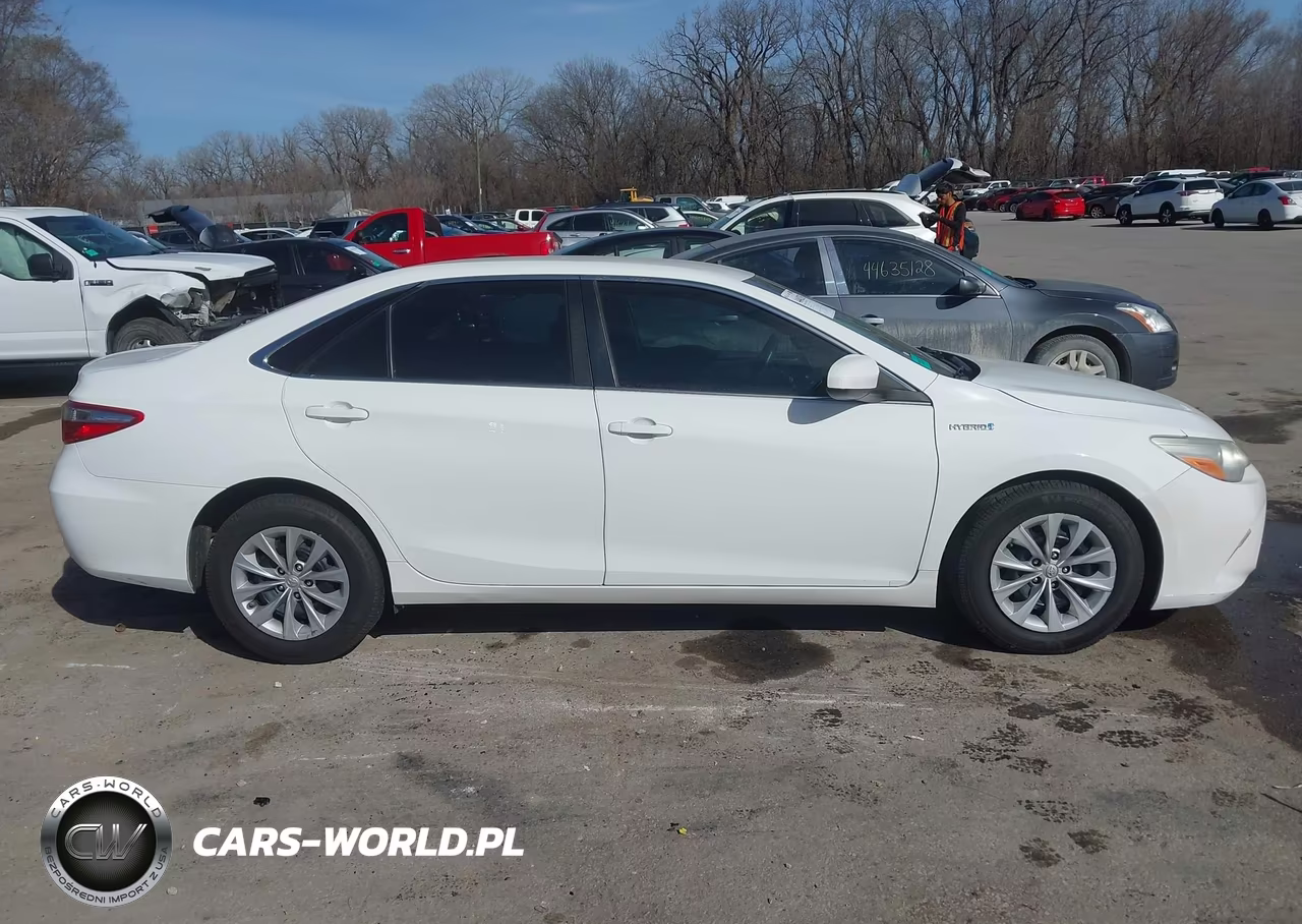 2016 Toyota Camry Hybrid Le VIN:4T1BD1FK1GU188327 - 13