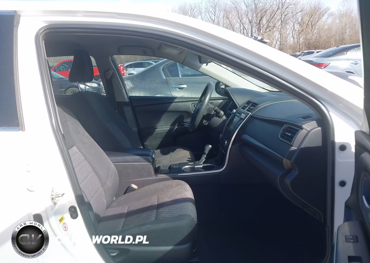 2016 Toyota Camry Hybrid Le VIN:4T1BD1FK1GU188327 - 5