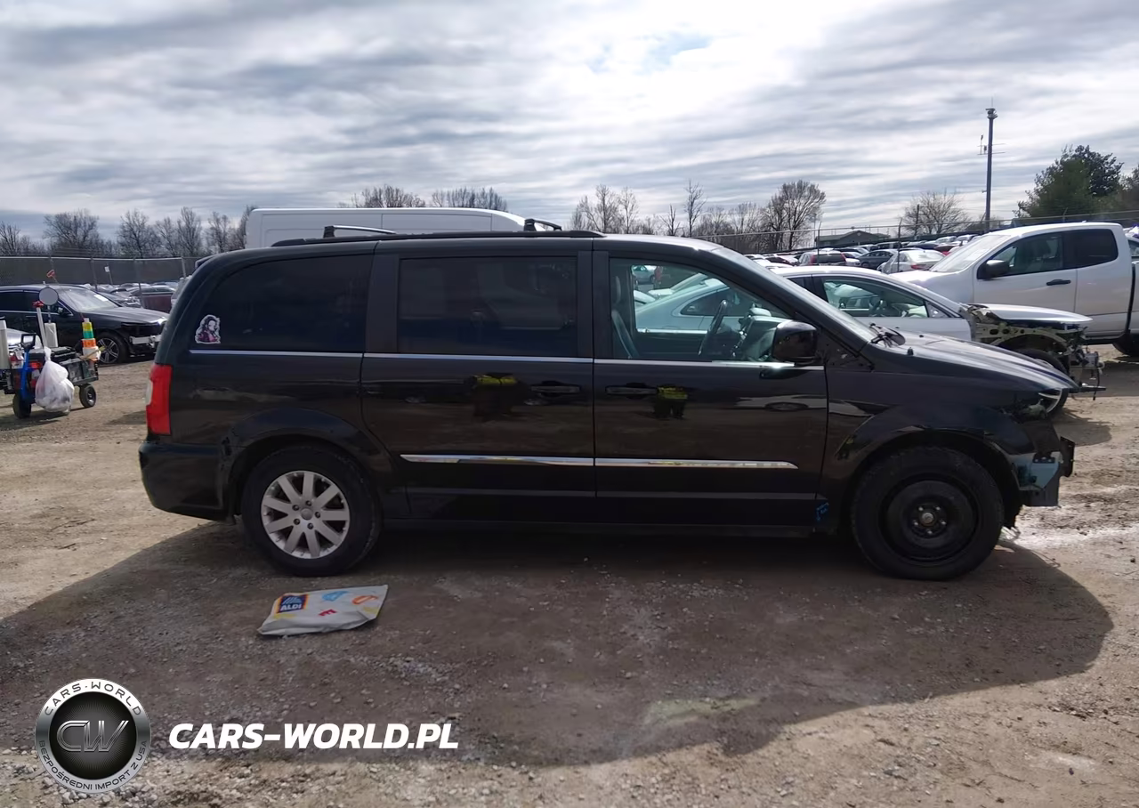 2016 Chrysler Town & Country Touring VIN:2C4RC1BG9GR299860 - 14