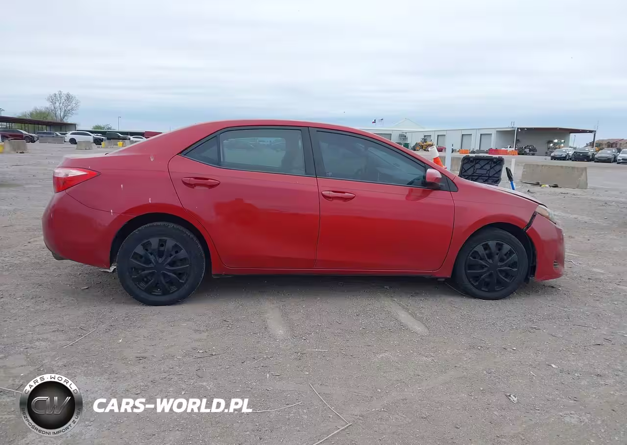 2017 Toyota Corolla Le VIN:5YFBURHE9HP719234 - 12