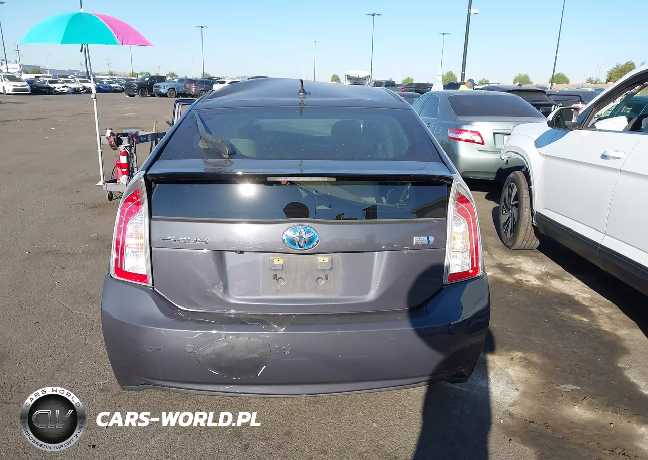 2015 Toyota Prius Two VIN:JTDKN3DU9F2003730 - 15