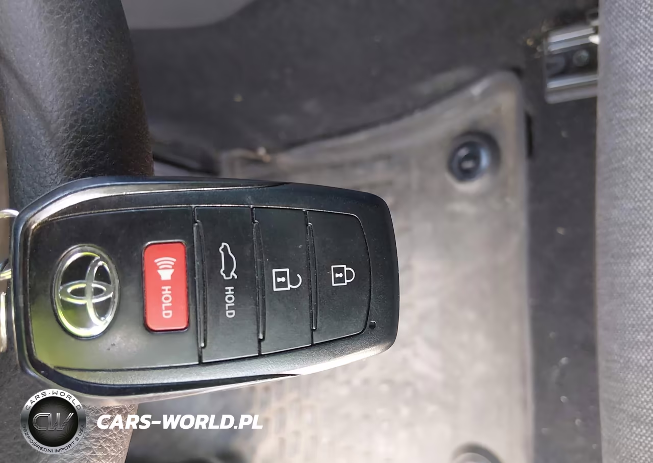 2025 Toyota Camry Le VIN:4T1DAACK1SU534634 - 11