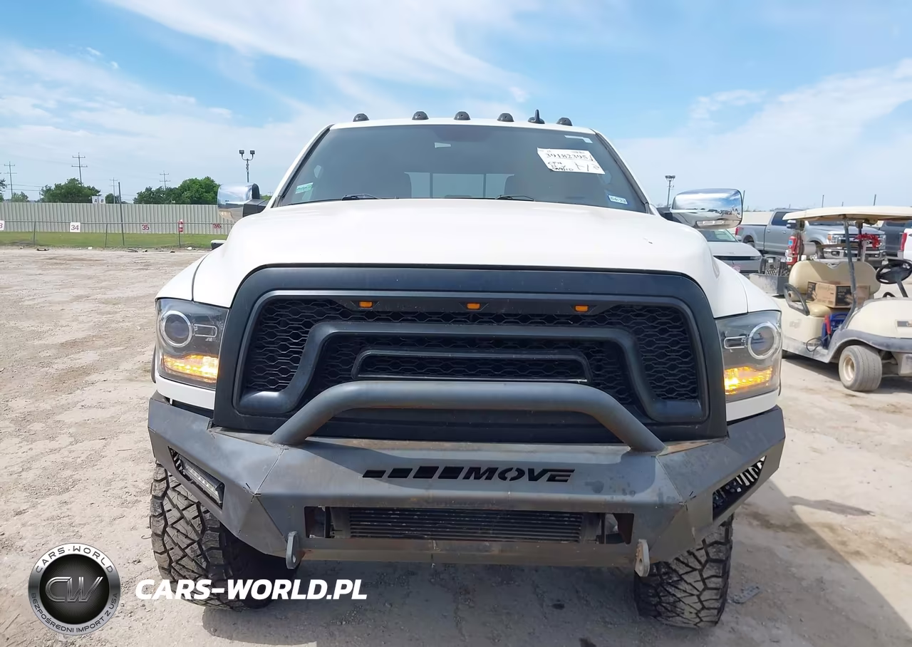2017 Ram 2500 Limited 4X4 6'4 Box VIN:3C6UR5GL6HG609323 - 11