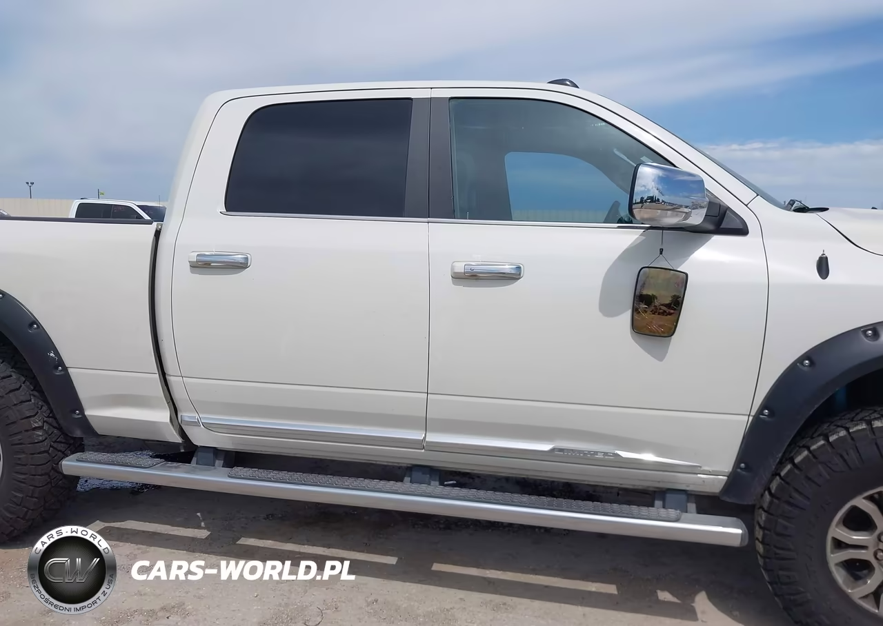 2017 Ram 2500 Limited 4X4 6'4 Box VIN:3C6UR5GL6HG609323 - 12