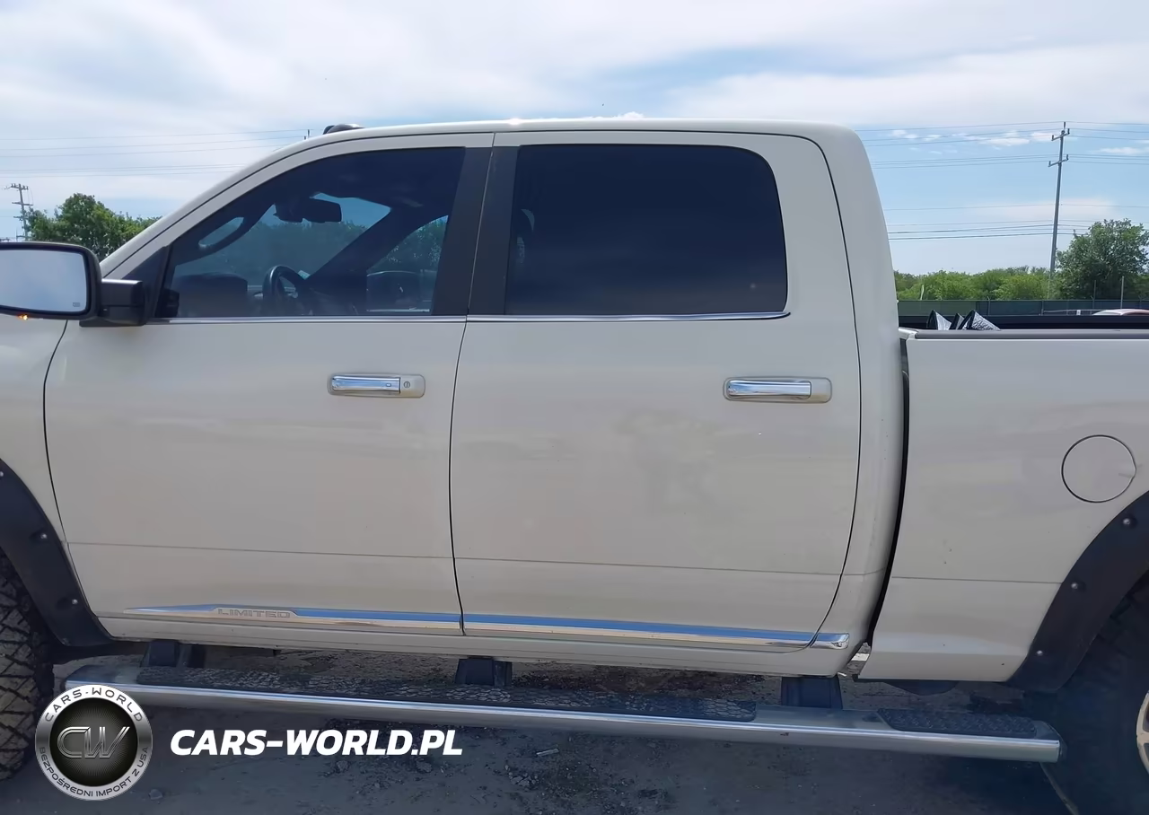 2017 Ram 2500 Limited 4X4 6'4 Box VIN:3C6UR5GL6HG609323 - 13