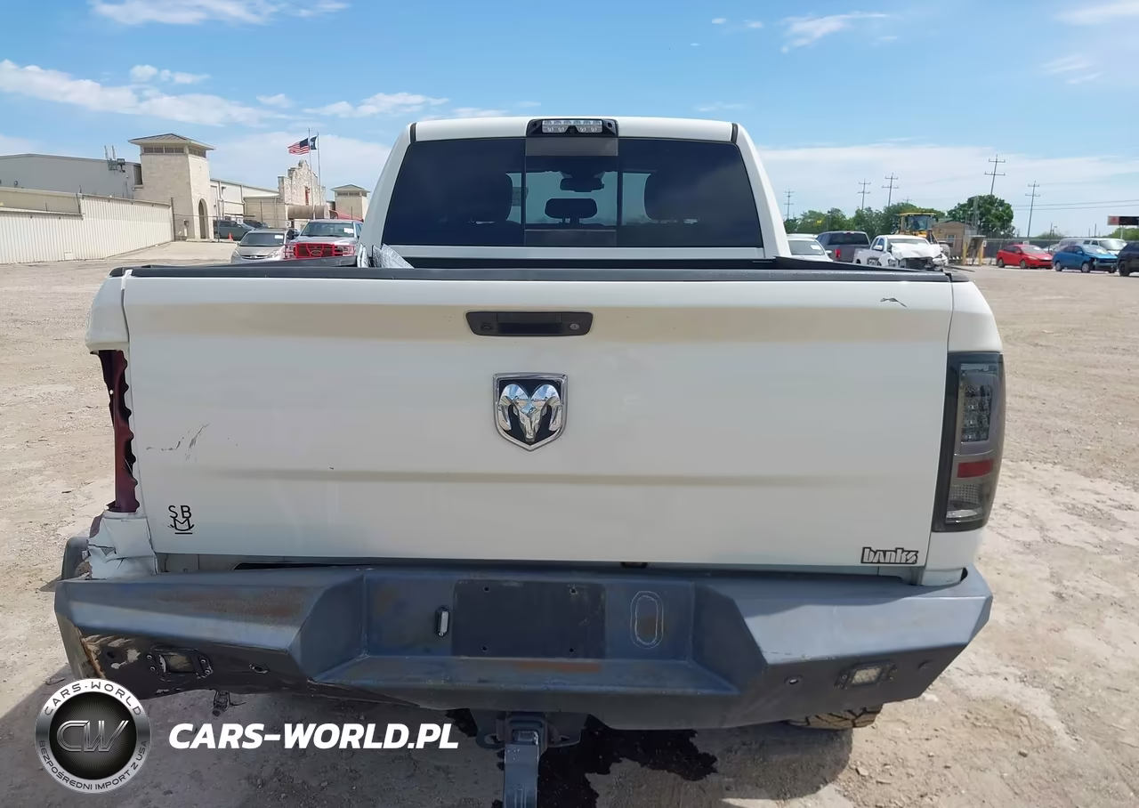2017 Ram 2500 Limited 4X4 6'4 Box VIN:3C6UR5GL6HG609323 - 15