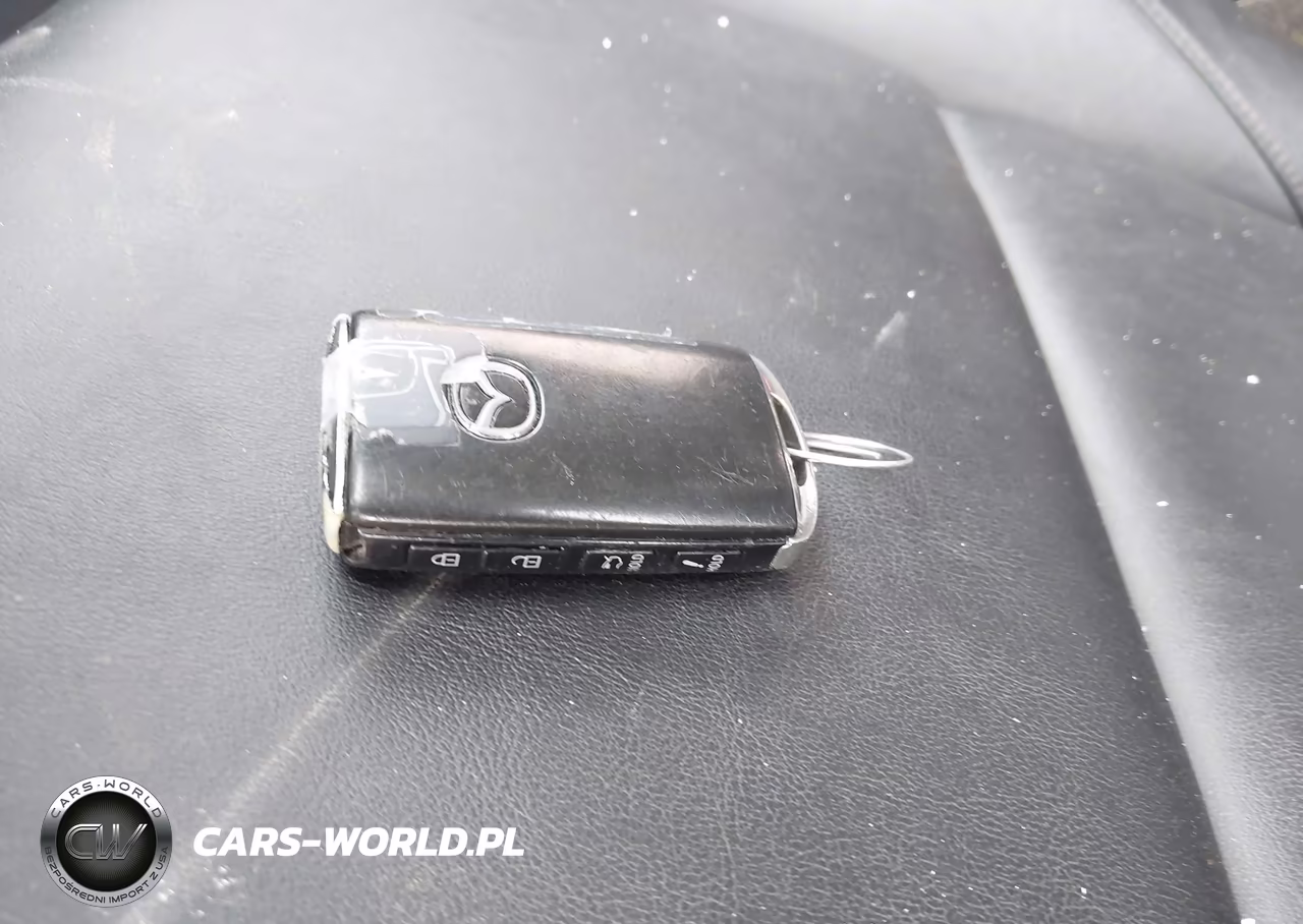 2020 Mazda Mazda3 Select Package VIN:JM1BPACLXL1175807 - 11