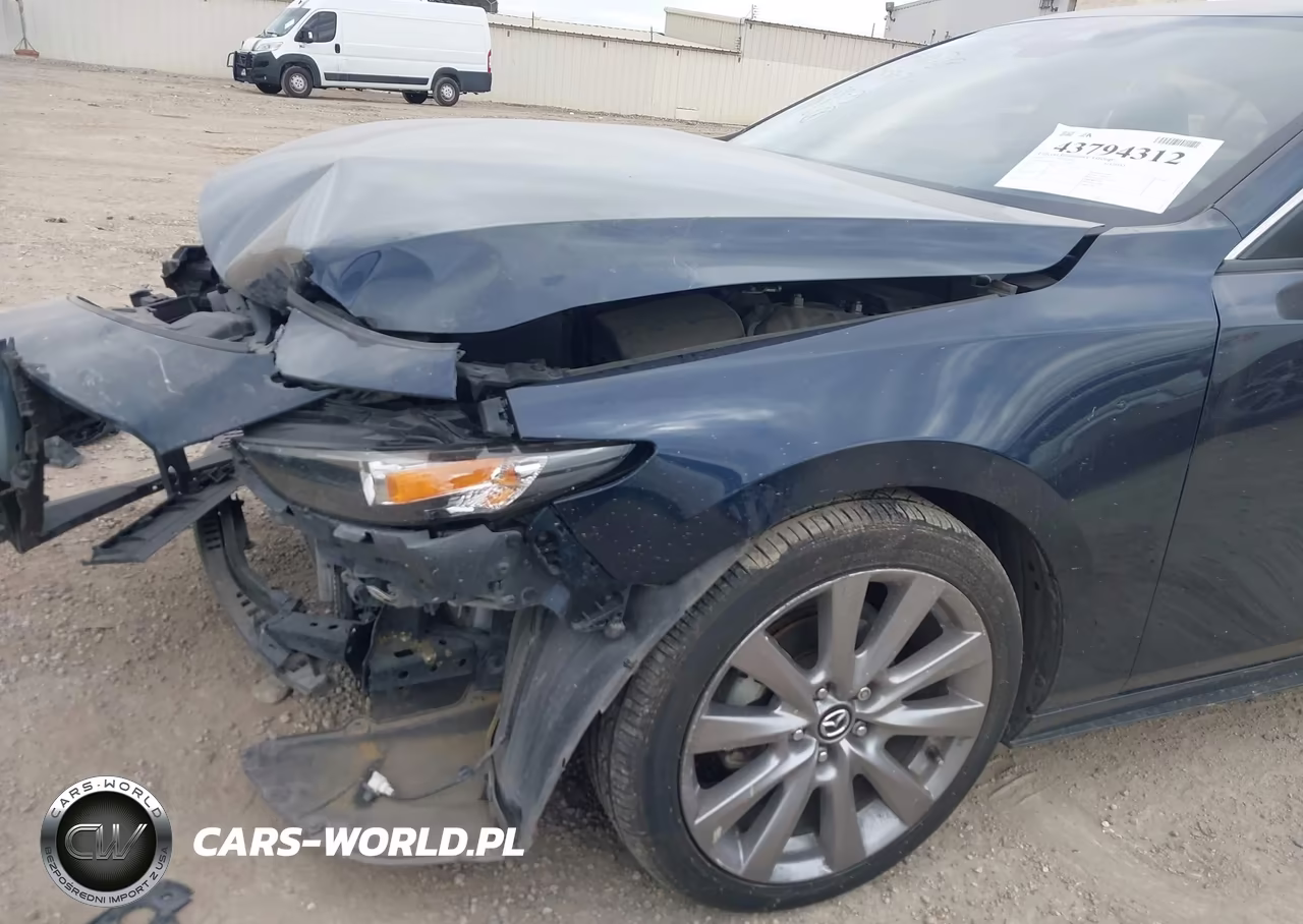 2020 Mazda Mazda3 Select Package VIN:JM1BPACLXL1175807 - 18