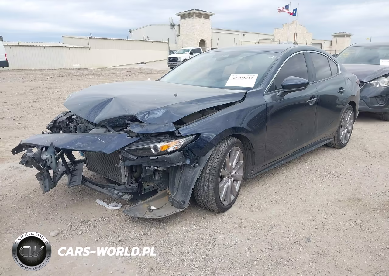 2020 Mazda Mazda3 Select Package VIN:JM1BPACLXL1175807 - 2