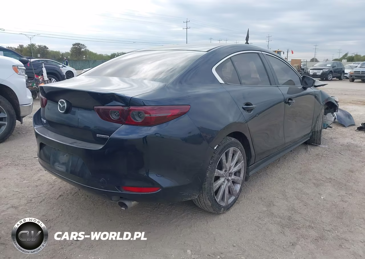 2020 Mazda Mazda3 Select Package VIN:JM1BPACLXL1175807 - 4