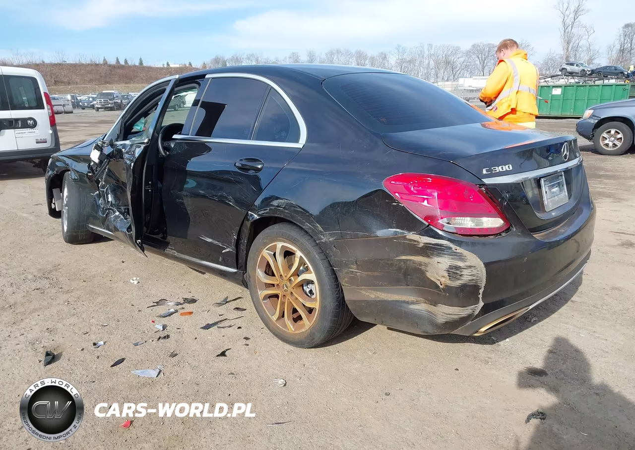 2018 Mercedes-Benz C 300 VIN:WDDWF4JB6JR401748 - 3