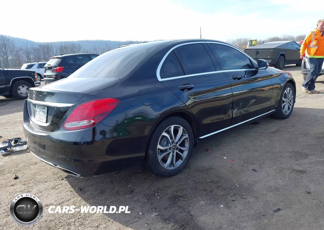 2018 Mercedes-Benz C 300 VIN:WDDWF4JB6JR401748 - 4