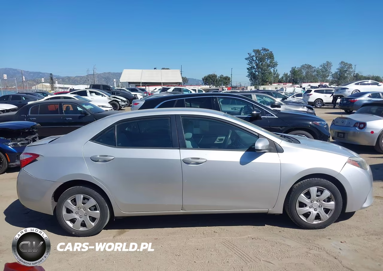 2014 Toyota Corolla Le VIN:5YFBURHE9EP065976 - 12