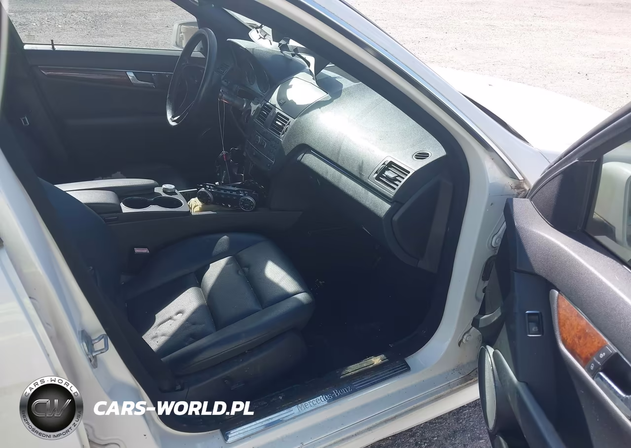 2011 Mercedes-Benz C 300 Sport 4Matic VIN:WDDGF8BB3BR176930 - 5