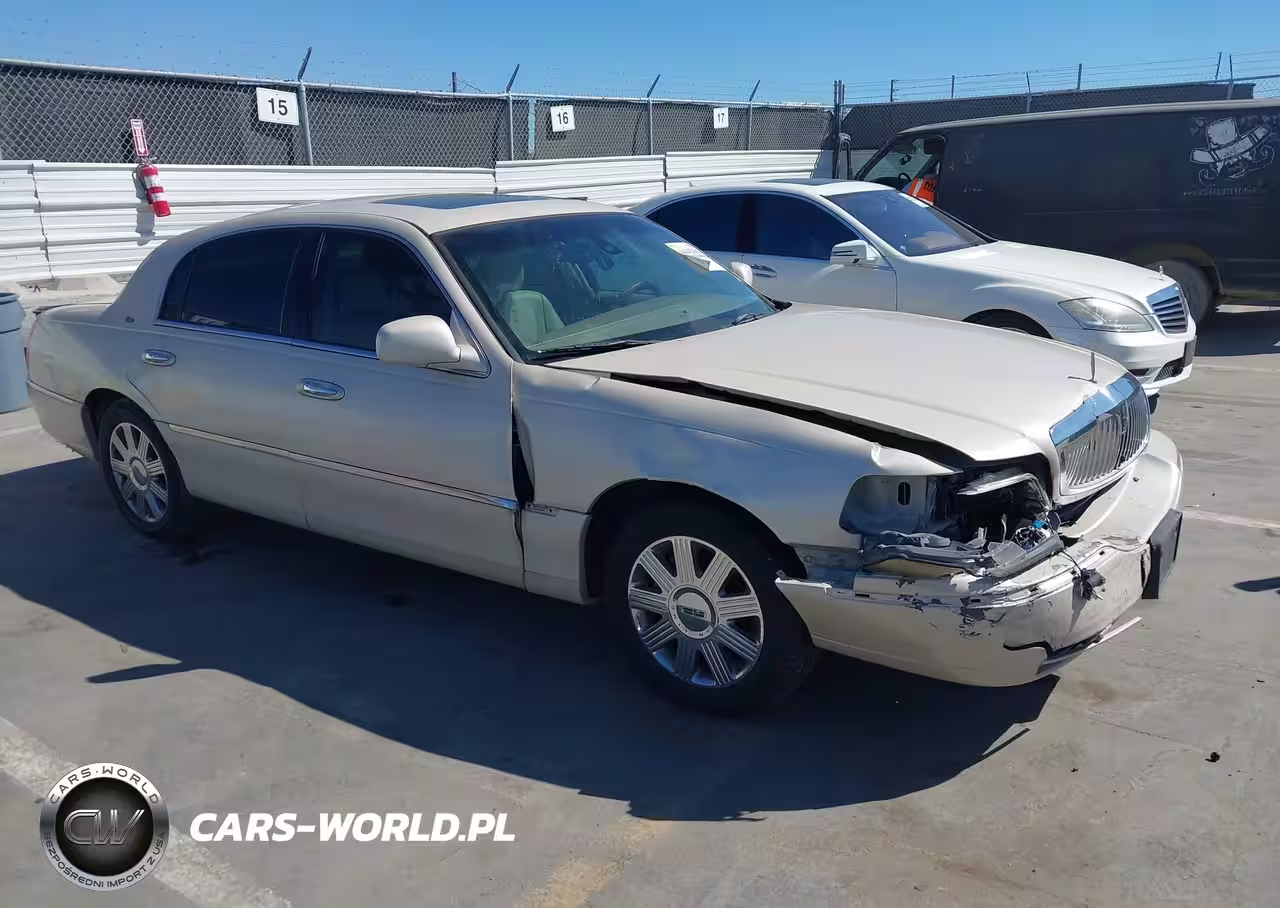 2003 Lincoln Town Car Cartier