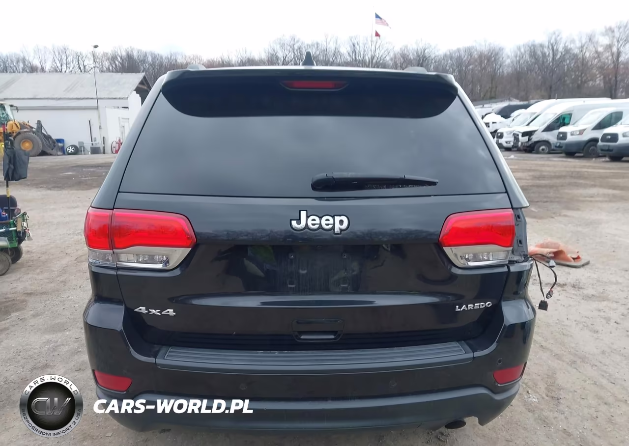 2016 Jeep Grand Cherokee Laredo VIN:1C4RJFAG4GC372341 - 17
