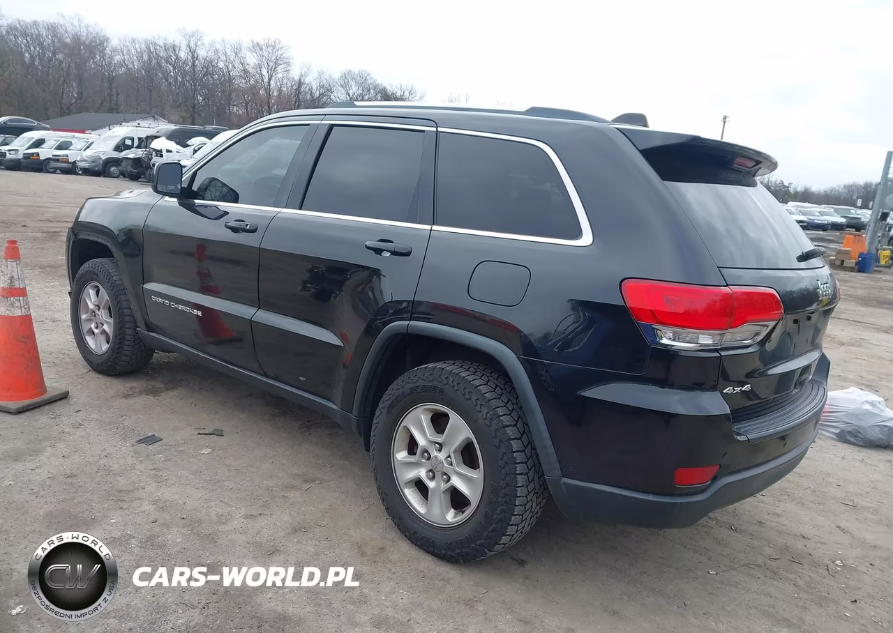 2016 Jeep Grand Cherokee Laredo VIN:1C4RJFAG4GC372341 - 3