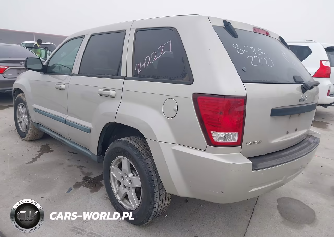2008 Jeep Grand Cherokee Laredo VIN:1J8GS48K78C242227 - 3